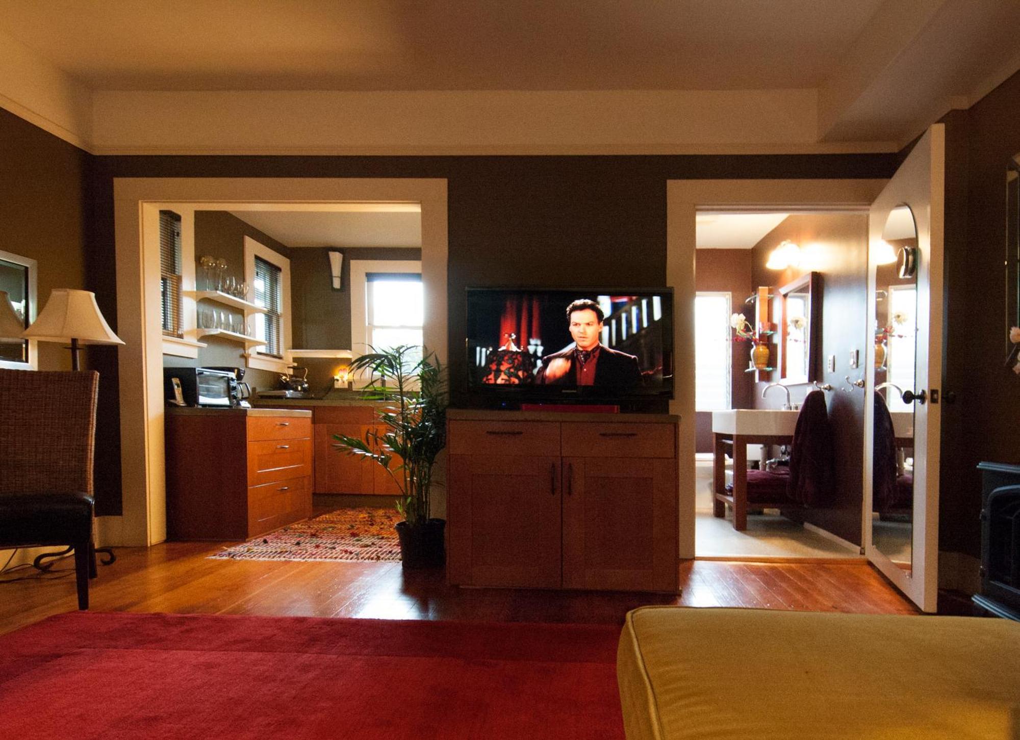 The 3 Dux Apartment Santa Barbara Room photo